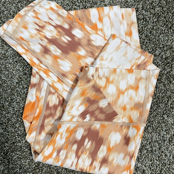 Soft patterned yoga pants - Picture 4 of 5